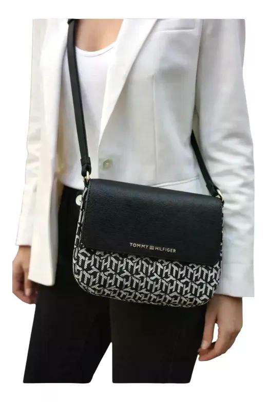 Bandolera / Cartera Marca Tommy Hilfiger Azul Marino Dorados