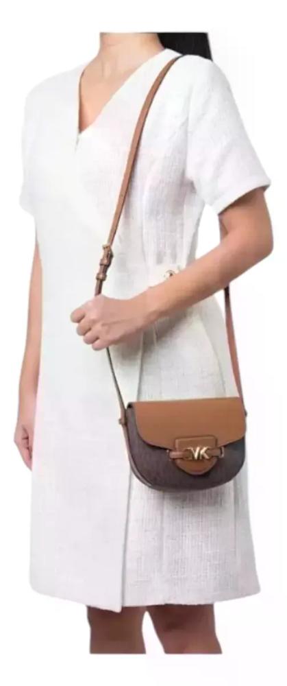 Cartera Bandolera Michael Kors Jet Set Reed Para Mujer Marrón Monograma Dorado