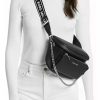 Banano/riñonera Michael Kors Modelo Slater Mediano Color Negro/plata Diseño De La Tela Lisa